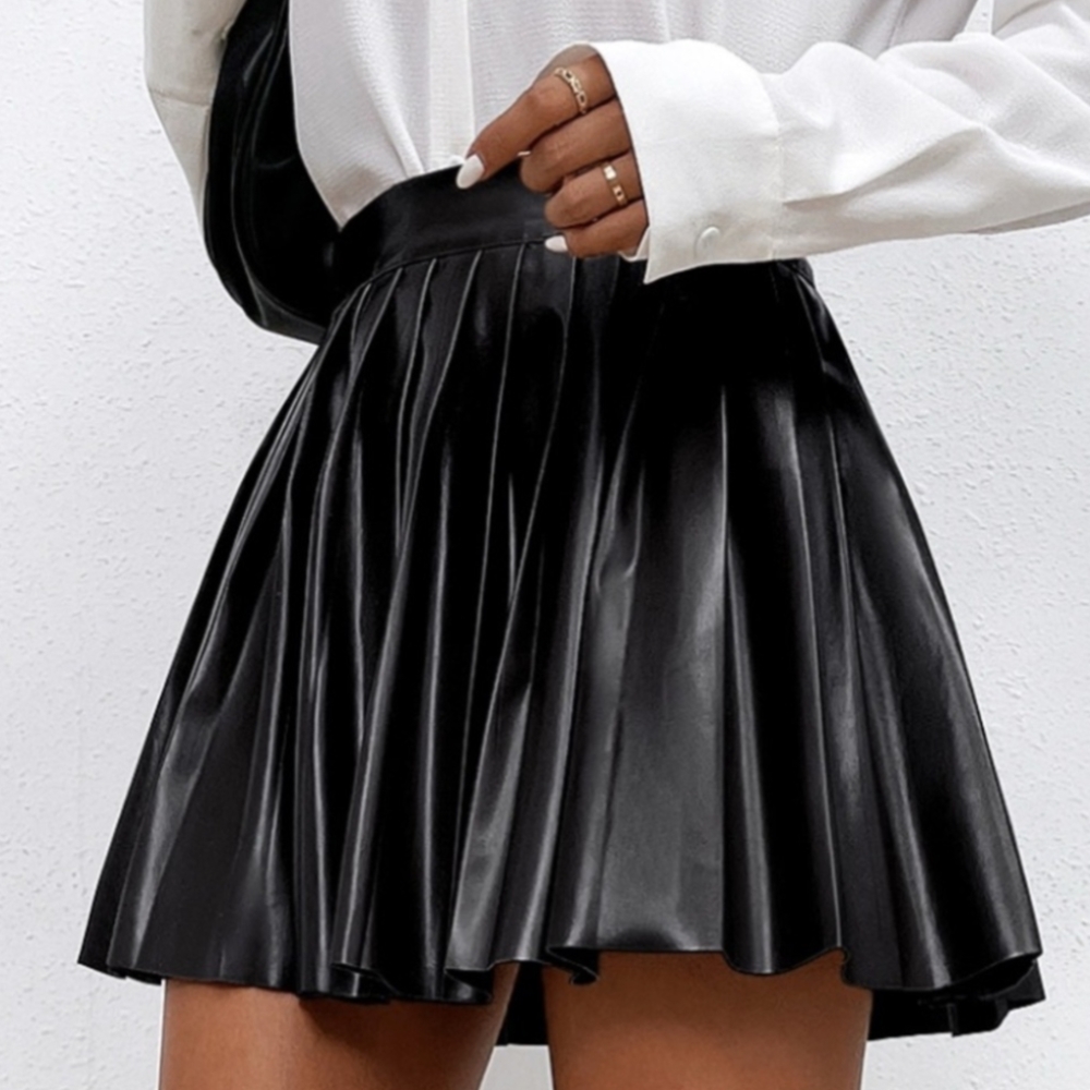 SHEIN Black Skater Mini Skirt Pleated Cocktail